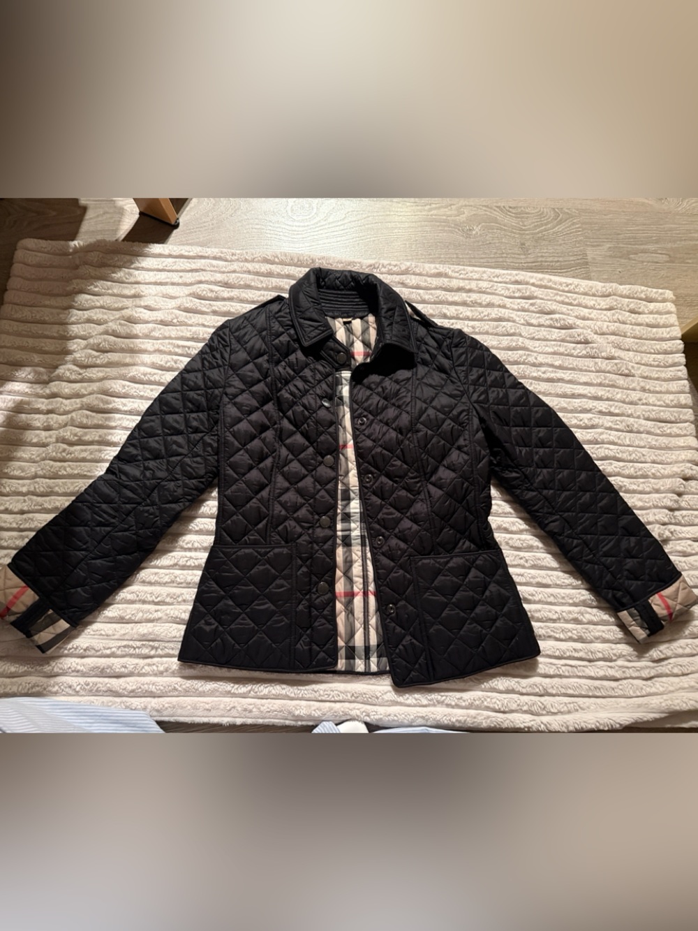 Burberry Black Diamond Quilted Jacket (Authentic/Like New)